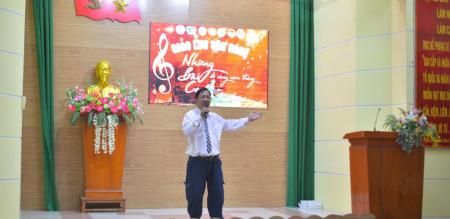 PHƯỜNG 1 TỔ CHỨC ĐÊM GIAO LƯU VĂN NGHỆ: "NHỮNG BÀI CA ĐI CÙNG NĂM THÁNG"