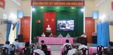 CỬ TRI PHƯỜNG 1 THAM GIA BUỔI TIẾP XÚC CỬ TRI CỦA ĐẠI BIỂU HĐND TỈNH TRƯỚC KỲ HỌP THỨ 3 CỬ TRI PHƯỜNG 1 THAM GIA BUỔI TIẾP XÚC CỬ TRI CỦA ĐẠI BIỂU HĐND TỈNH TRƯỚC KỲ HỌP THỨ 3