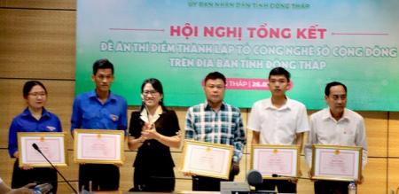 Đồng Tháp trên 500 Tổ Công nghệ số cộng đồng từ xã đến khóm, ấp Đồng Tháp trên 500 Tổ Công nghệ số cộng đồng từ xã đến khóm, ấp