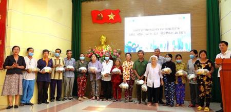 Tỉnh đoàn Đồng Tháp ra quân ngày cao điểm chiến sĩ tình nguyện Tỉnh đoàn Đồng Tháp ra quân ngày cao điểm chiến sĩ tình nguyện