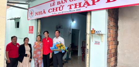BÀN GIAO NHÀ CHỮ THẬP ĐỎ TẠI KHÓM 2, PHƯỜNG 1 BÀN GIAO NHÀ CHỮ THẬP ĐỎ TẠI KHÓM 2, PHƯỜNG 1