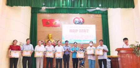 HỘI LHPN PHƯỜNG 1 PHỐI HỢP UBND PHƯỜNG TỔ CHỨC HỘI THI TÌM HIỂU VỀ LUẬT BÌNH ĐẲNG GIỚI NHÂN NGÀY GIA ĐÌNH VIỆT NAM 28/06 HỘI LHPN PHƯỜNG 1 PHỐI HỢP UBND PHƯỜNG TỔ CHỨC HỘI THI TÌM HIỂU VỀ LUẬT BÌNH ĐẲNG GIỚI NHÂN NGÀY GIA ĐÌNH VIỆT NAM 28/06
